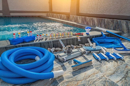 Material para mantenimiento de piscinas